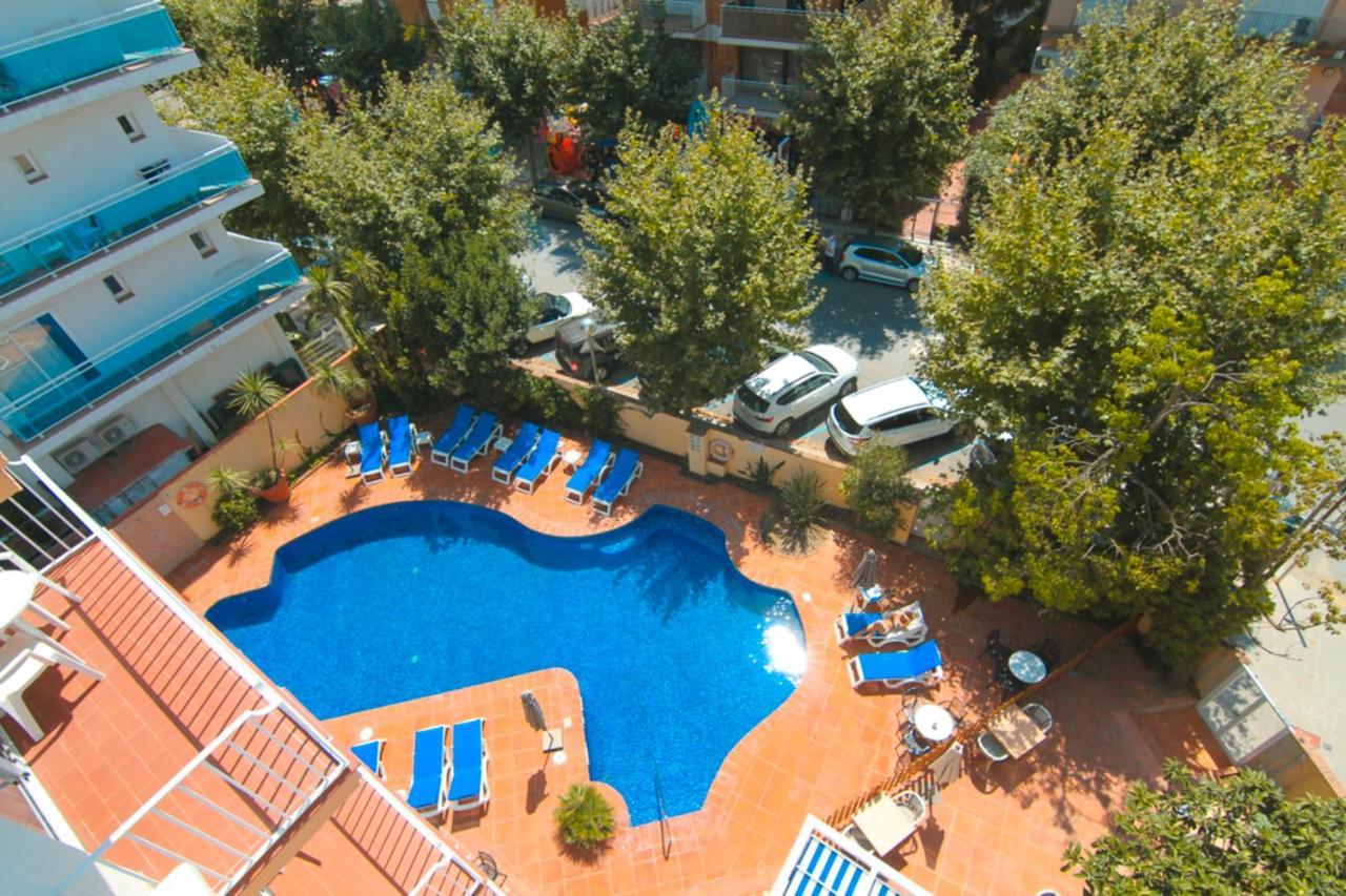 Dwo Les Palmeres Calella Esterno foto