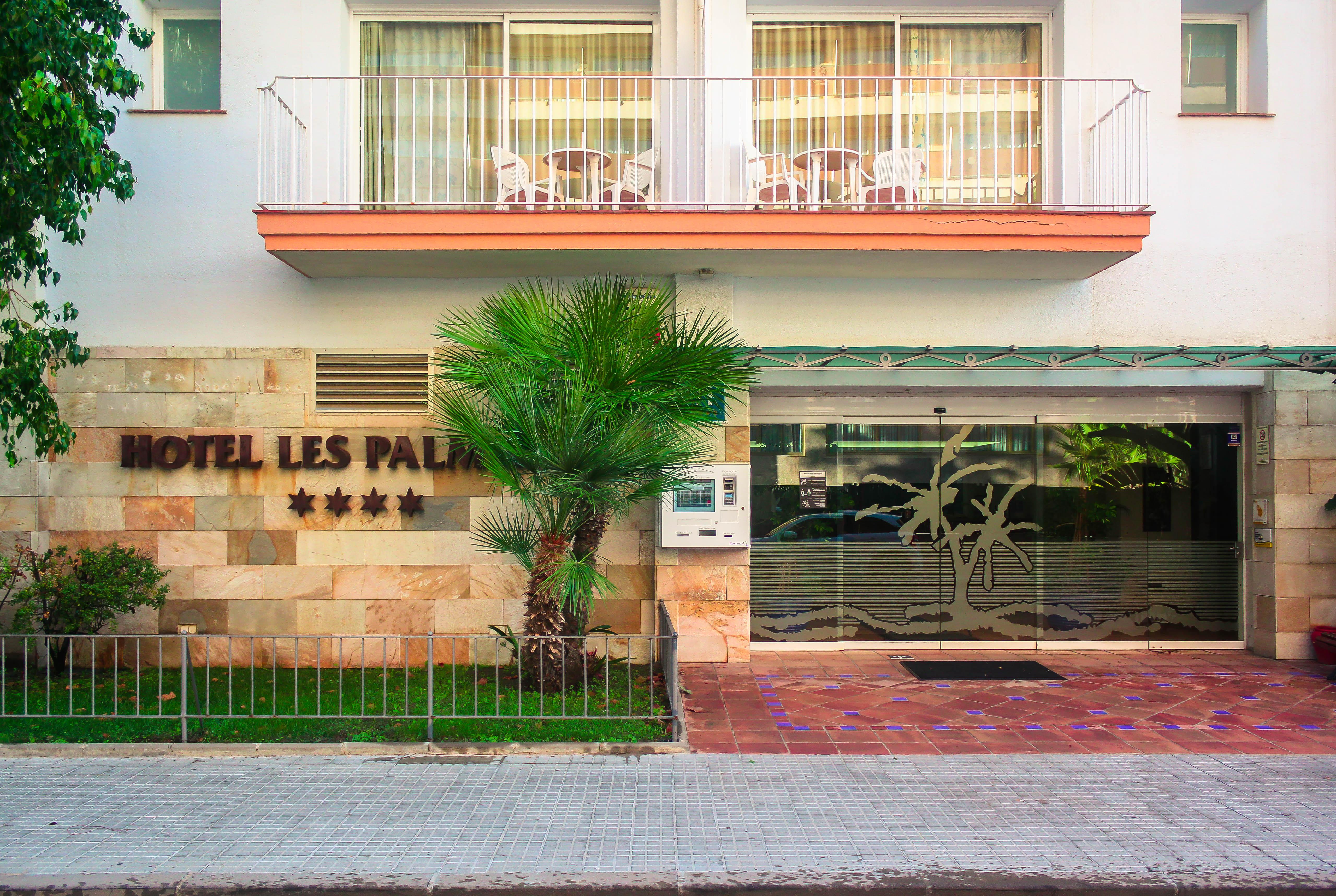 Dwo Les Palmeres Calella Esterno foto