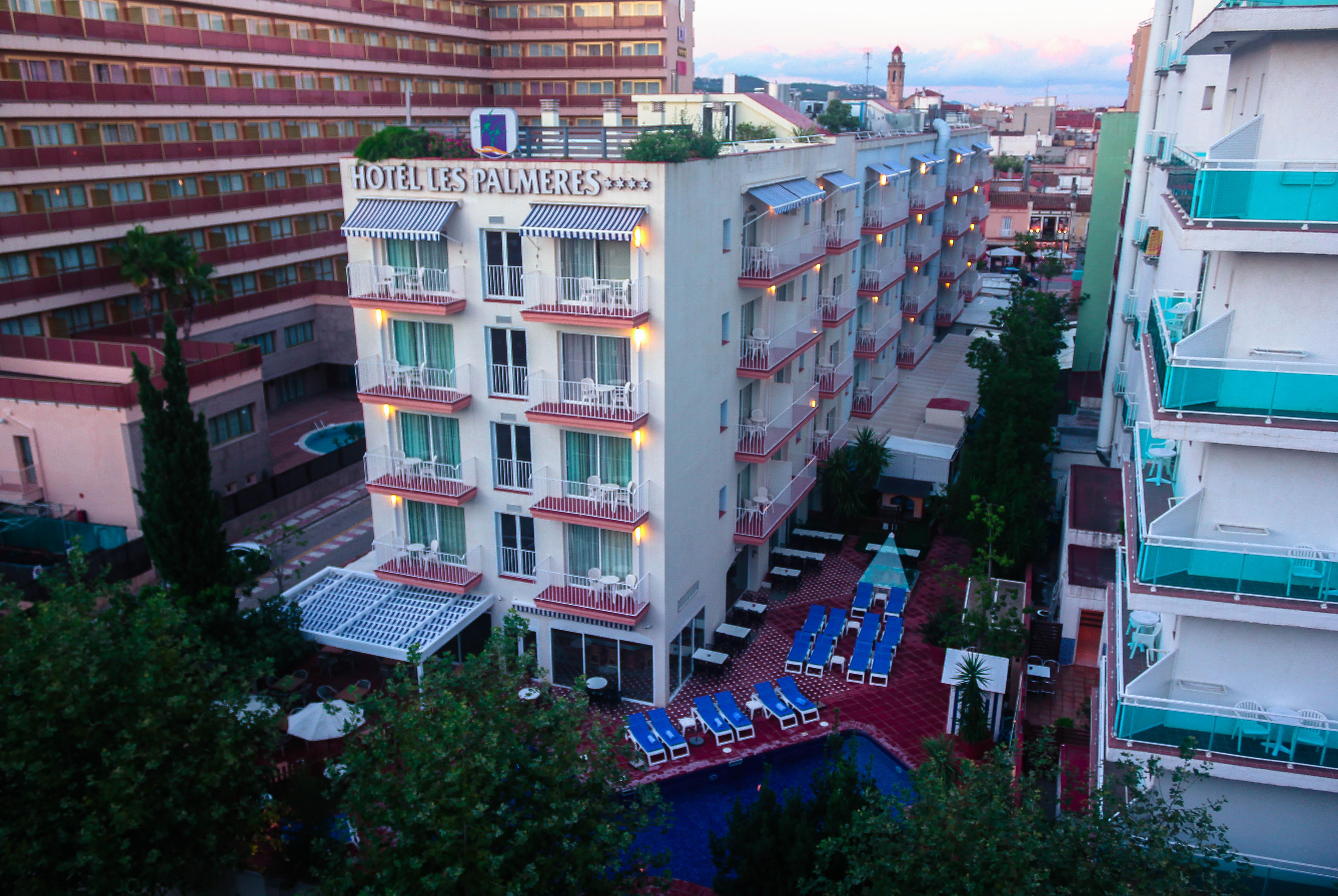 Dwo Les Palmeres Calella Esterno foto